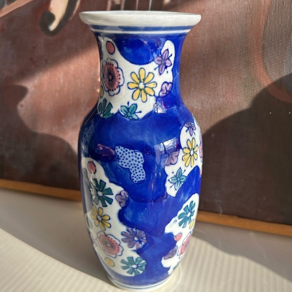 Vintage Dollarama Tall Shaped Flower Vase Blue / white